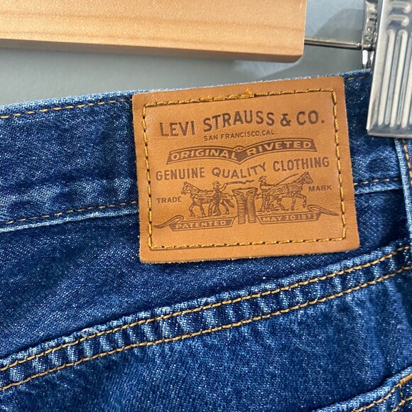 Levi's Wedgie Straight Medium Wash Jean 28 - Picture 6 of 9